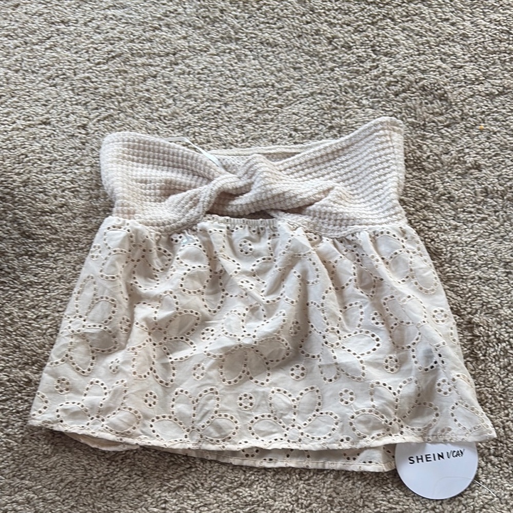 SHEIN Ivory Floral Lace Strapless Top